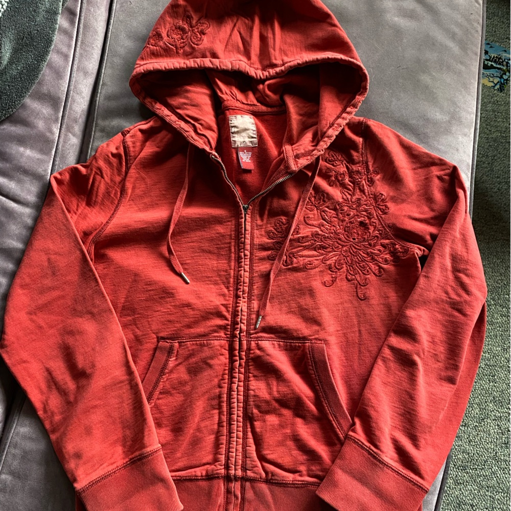 Lucky Brand front zip embroidered hoodie. Sized small
